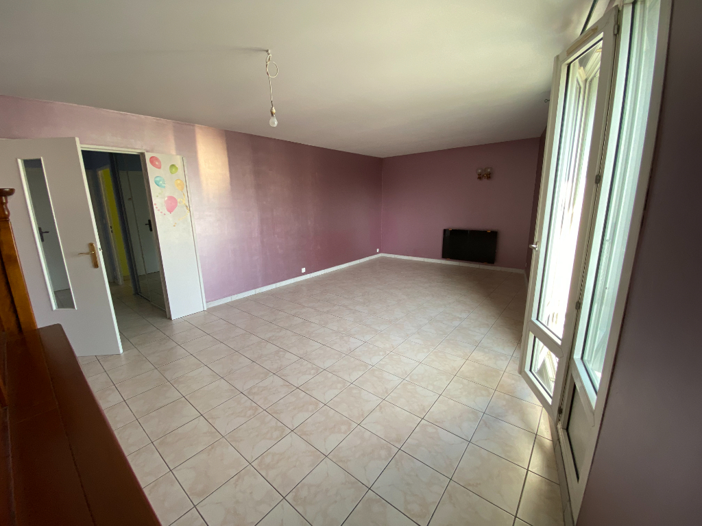 Appartement Montigny Le Bretonneux 4 pièce(s) 79.90 m2 Appartement Montigny Le Bretonneux 4 pièce(s) 79.90 m2
