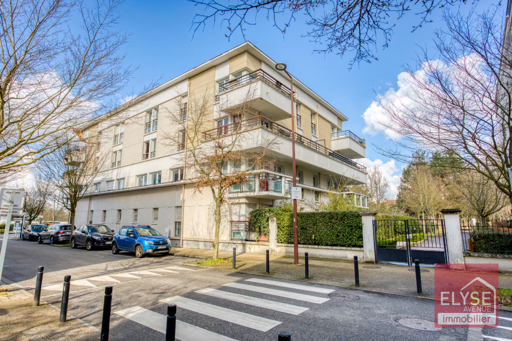 Appartement Guyancourt 4 pièce(s) 84.54 m2 Appartement Guyancourt 4 pièce(s) 84.54 m2