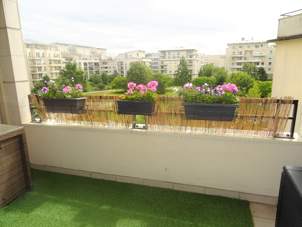 Appartement Montigny Le Bretonneux 4 pièce(s) 80 m2 Appartement Montigny Le Bretonneux 4 pièce(s) 80 m2