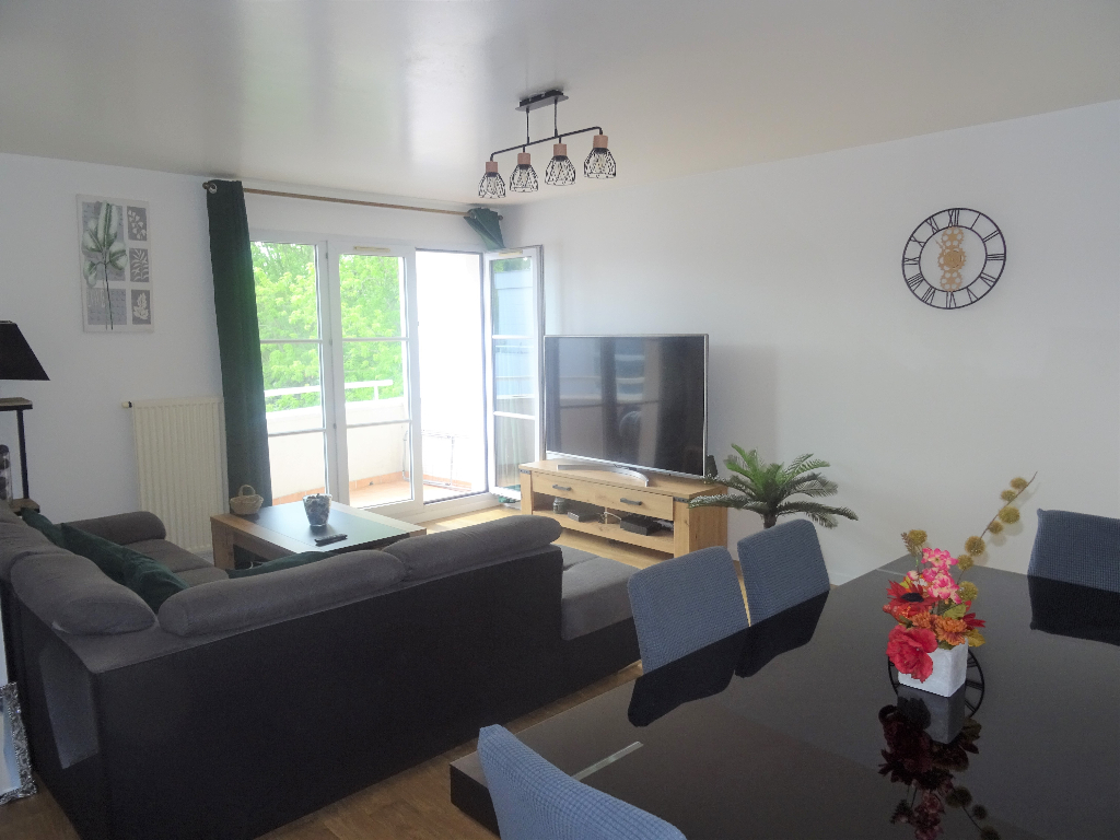 Appartement Montigny Le Bretonneux 4 pièce(s) 80.43 m2 Appartement Montigny Le Bretonneux 4 pièce(s) 80.43 m2