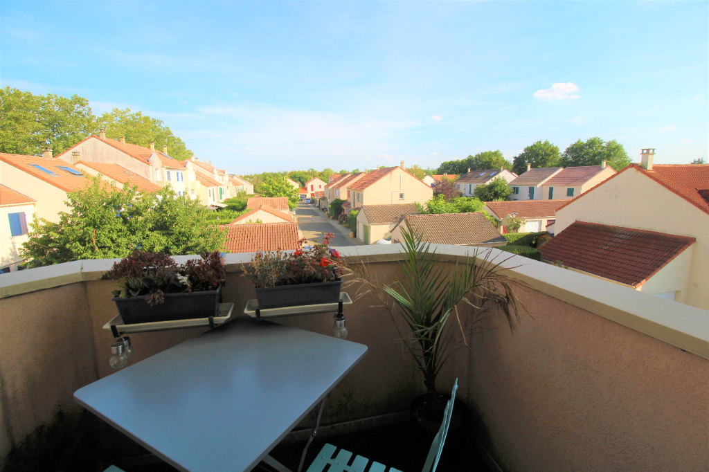 Appartement Voisins Le Bretonneux 3 pièce(s) 65 m2 Appartement Voisins Le Bretonneux 3 pièce(s) 65 m2