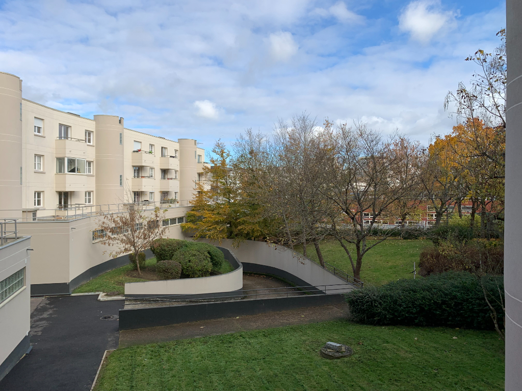 Appartement Montigny Le Bretonneux 2/3 pièce(s) 58.50 m2 Appartement Montigny Le Bretonneux 2/3 pièce(s) 58.50 m2
