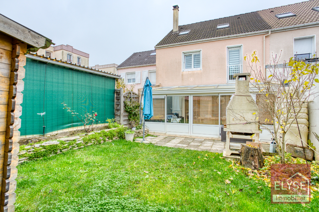 Maison Guyancourt 6 pièce(s) 105 m2 Maison Guyancourt 6 pièce(s) 105 m2