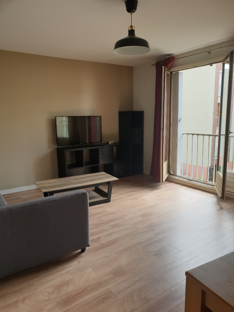 Appartement Montigny Le Bretonneux Meublé 3 pièce(s) 62.50 m2 Appartement Montigny Le Bretonneux Meublé 3 pièce(s) 62.50 m2