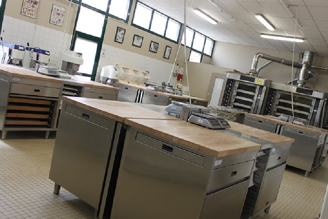 EN VENTE - MURS - LABORATOIRE DE FABRICATION ALIMENTAIRE - SUD LOIRE (44). EN VENTE - MURS - LABORATOIRE DE FABRICATION ALIMENTAIRE - SUD LOIRE (44).