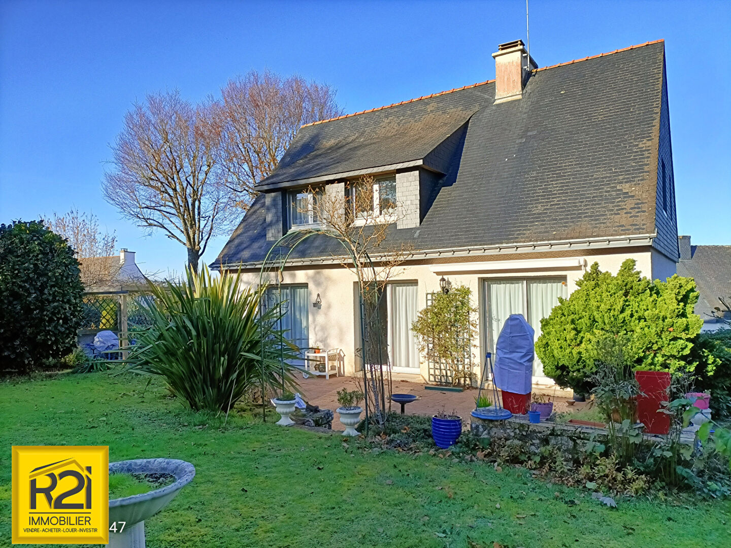MAISON 5 pièces au calme dans un lotissement - Proche AURAY MAISON 5 pièces au calme dans un lotissement - Proche AURAY